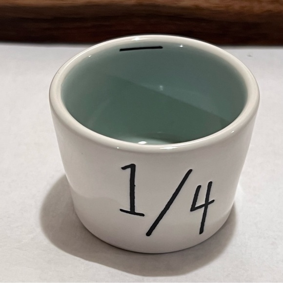 Rae Dunn Disney Princess Set of 4 Ceramic Measuring Cups - Picture 16 of 17